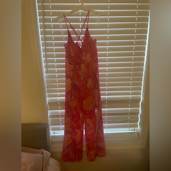 LULUS jumpsuit size medium, washed but never worn! - Picture 4 of 5